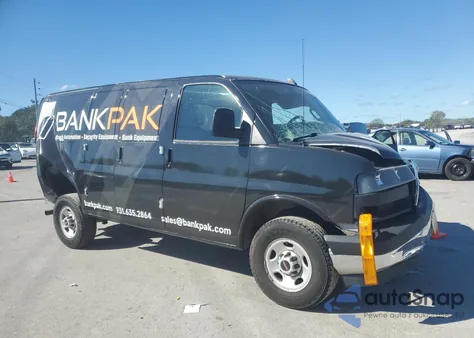 2020 GMC Savana G2500 z USA, uszkodzony, nr VIN 1GTW7AFGXL1211933